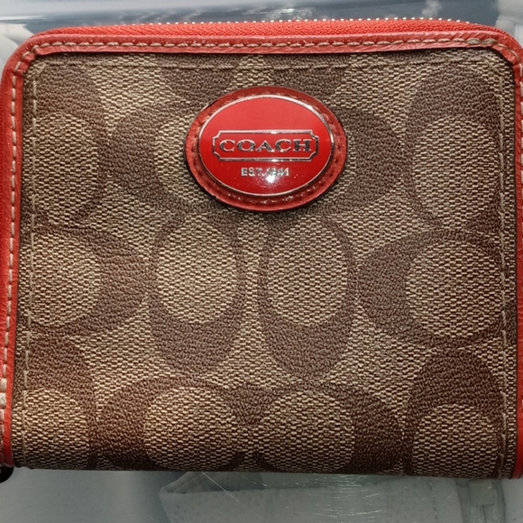 Coach Handbags - Coach 8 pocket brown classic zip walle pink detail